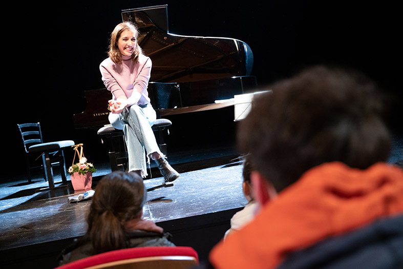 Camille Thomas et les éléves du Conservatoire
